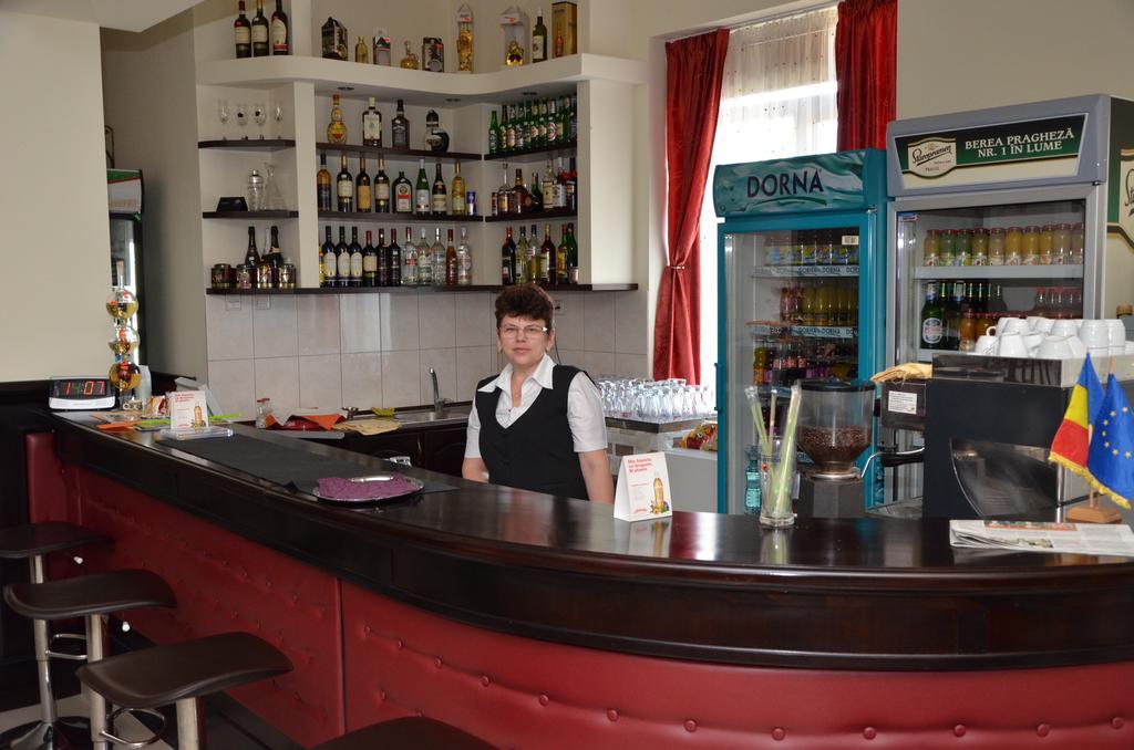 Hotel Restaurant La Conac Botiz Exterior photo